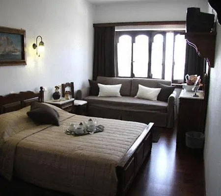 佩特里诺酒店 3*